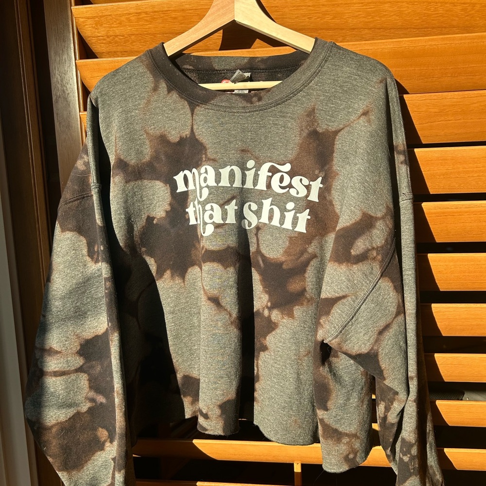 Tie-Dye Cropped Graphic Sweatshirt